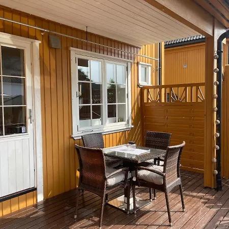 Bright And Spacious 2-room In Lejlighed