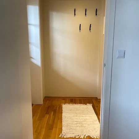 Bright And Spacious 2-room In Apartman